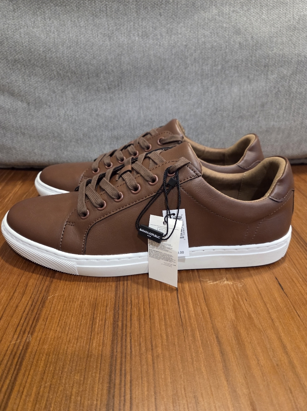 Banana Republic Vegan Leather Sneaker Men's Size 10 Color Cognac